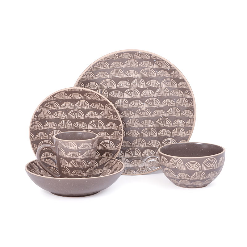 طقم سفرة خزف حجري بني غامق 20 قطعة